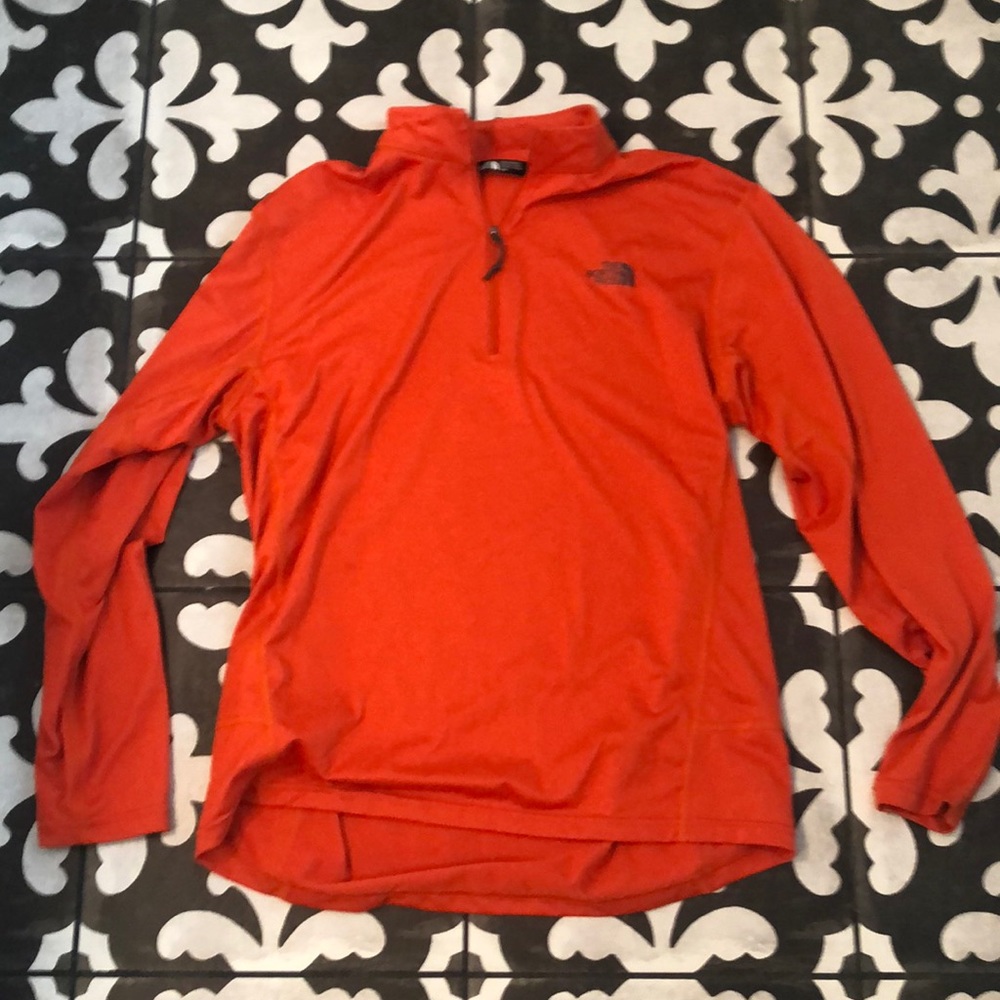Northface Lightweight Quarter Zip!